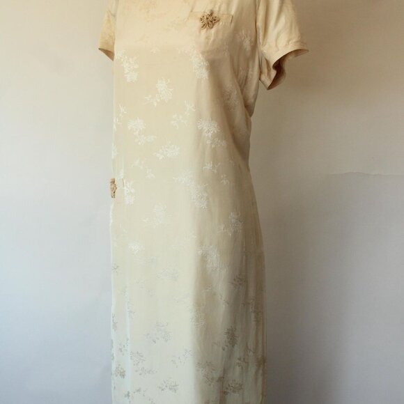 Vintage 1960s Dress with Pocket, Volup Size Calabash House Ivory Silk Damask - Picture 9 of 10